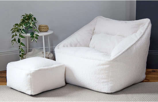 Maura Higgins Moves In Without a Sofa – But She’s Got Two of These Icon Bean Bags Instead