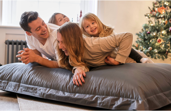 Festive Gift Guide: Cosy Gifts for Comfort Lovers