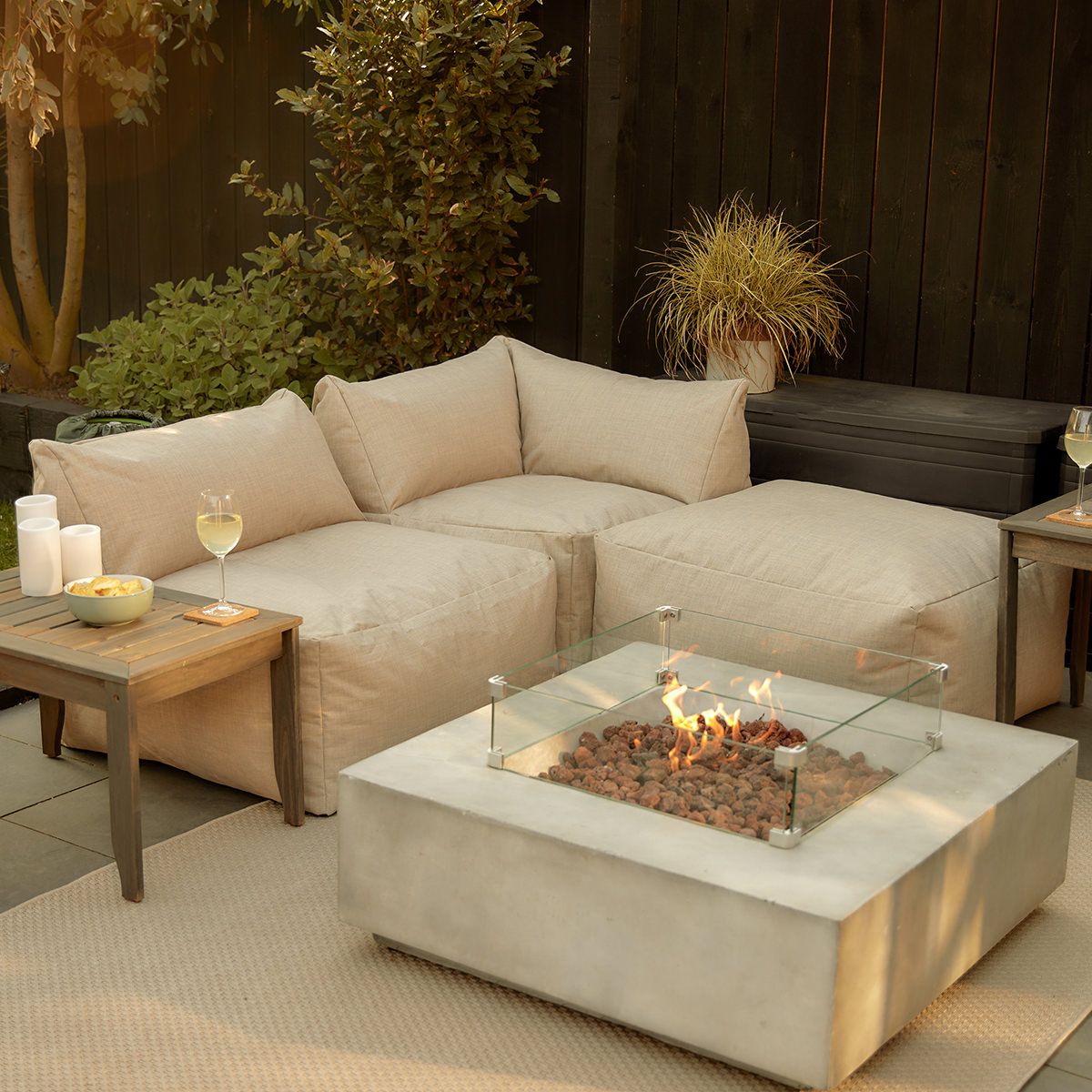 icon® Tetra Outdoor Floor Sofa Set