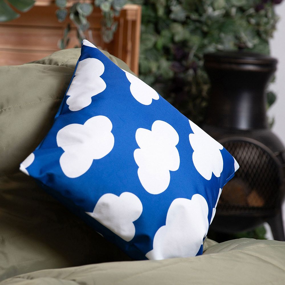 Veeva® Double-Sided Daisy Print Outdoor Cushion