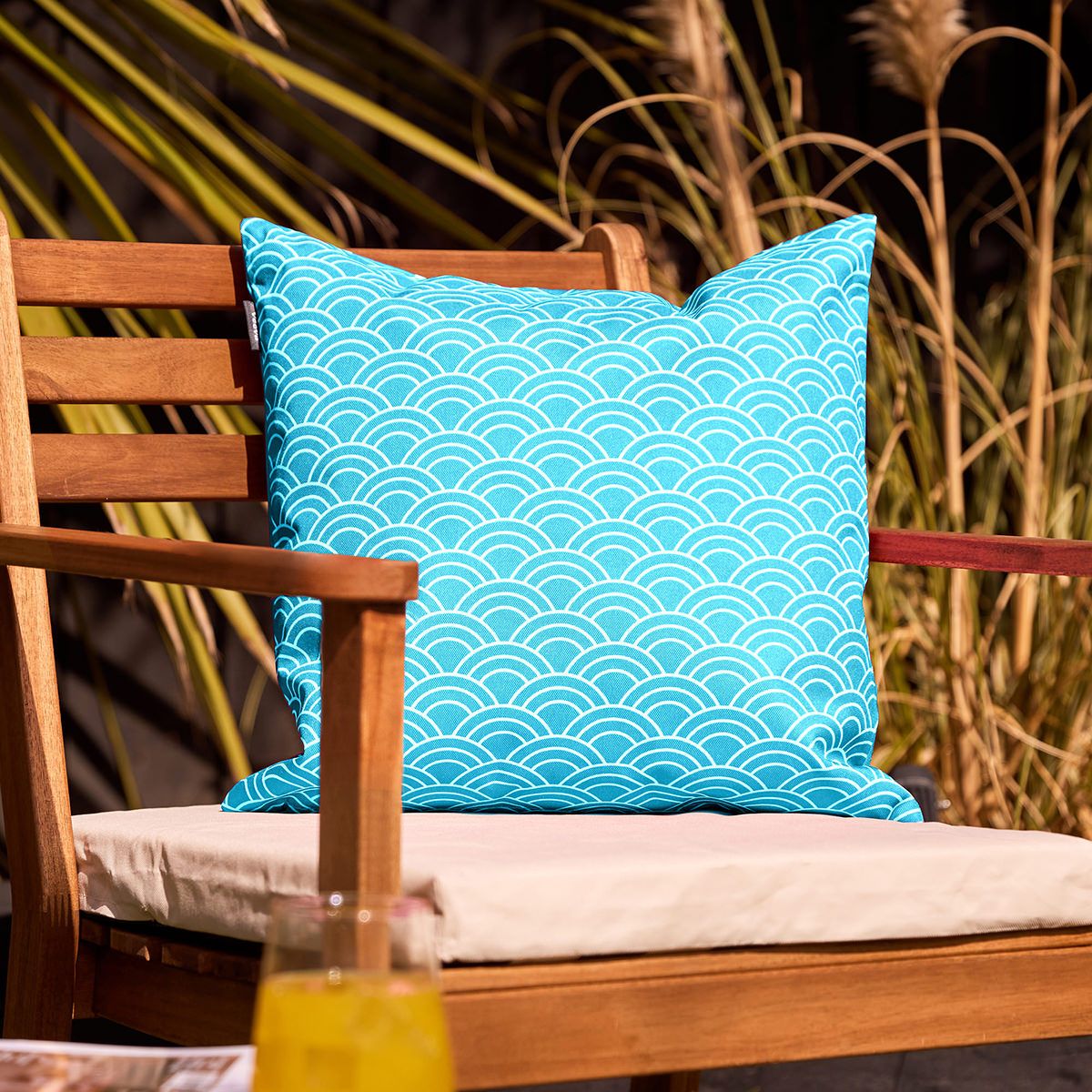 Veeva® Deck Stripe Outdoor Cushion Peppermint