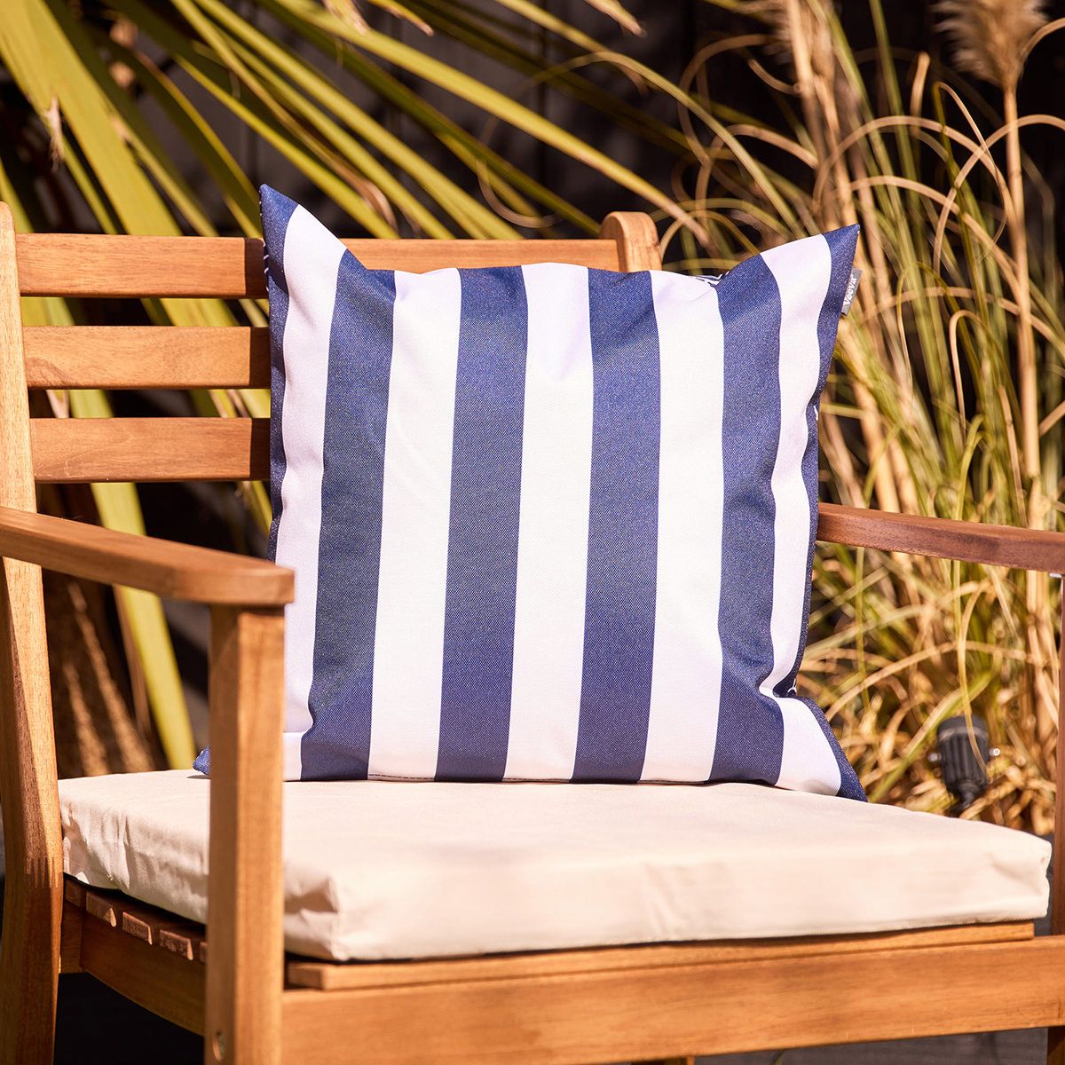 icon® Deck Stripe Indoor-Outdoor Cushion, Navy