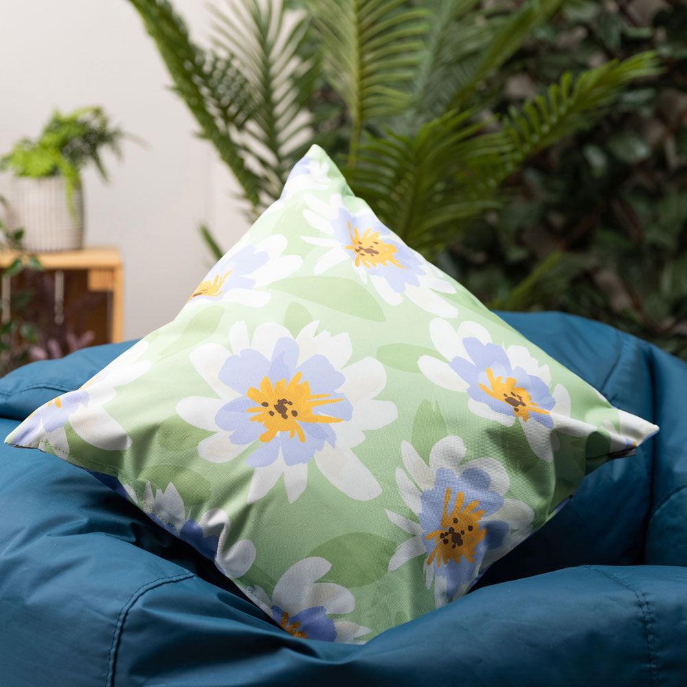 Veeva® Meadow Outdoor Cushion Green