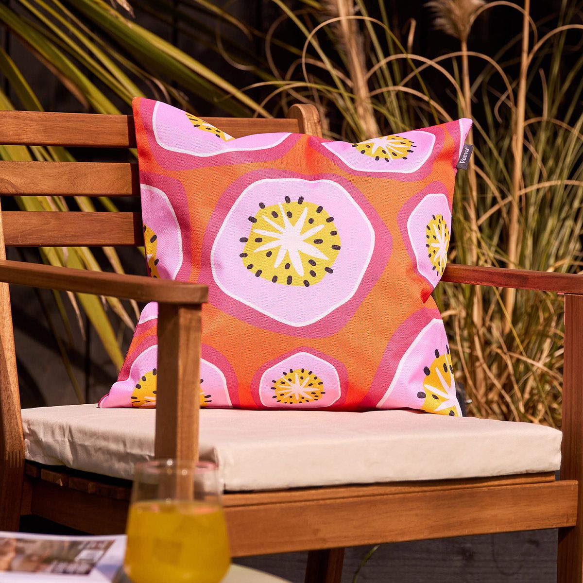 icon® Passionfruit Indoor-Outdoor Cushion, Pink