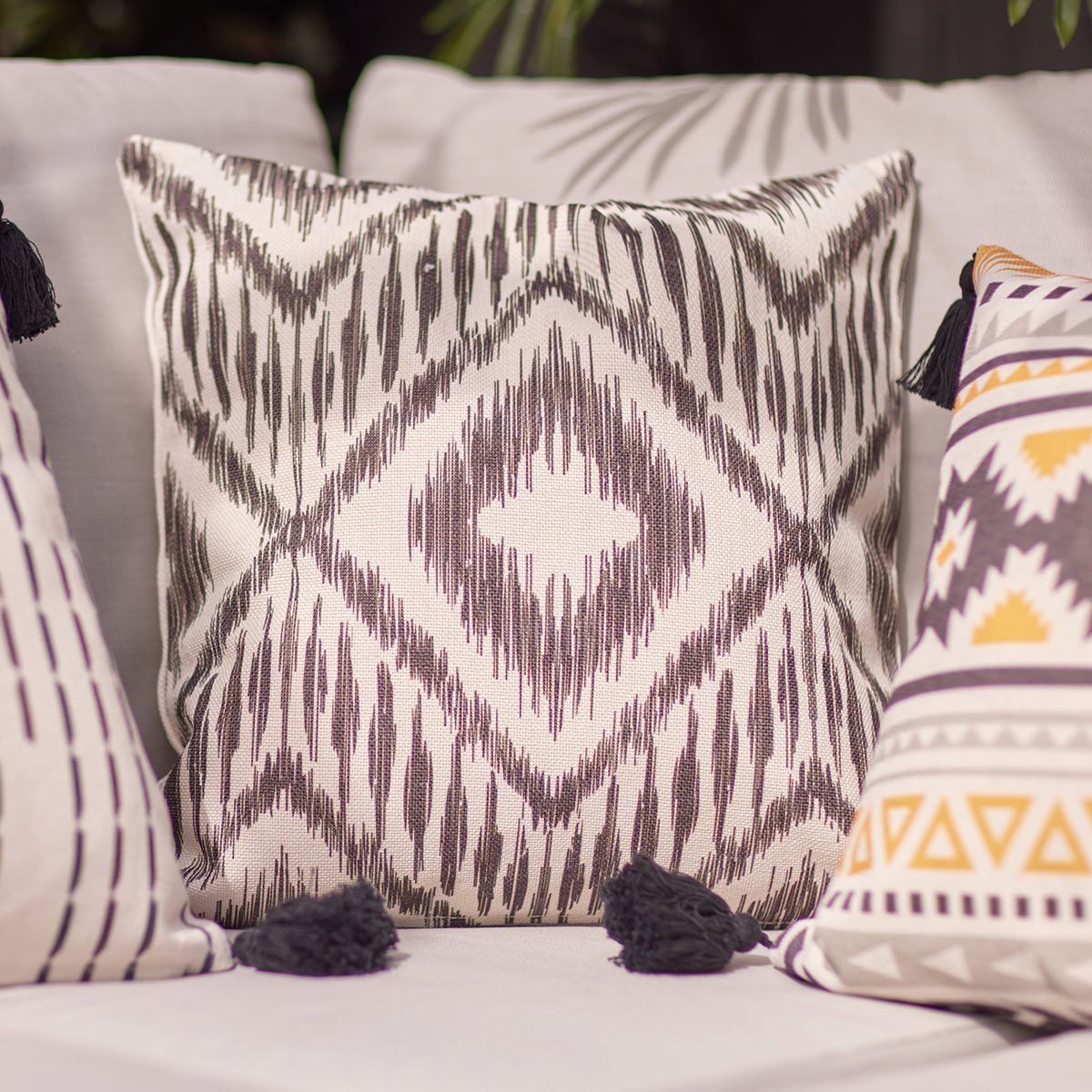 icon® Kyoto Sketch Geometric Print Outdoor Cushion