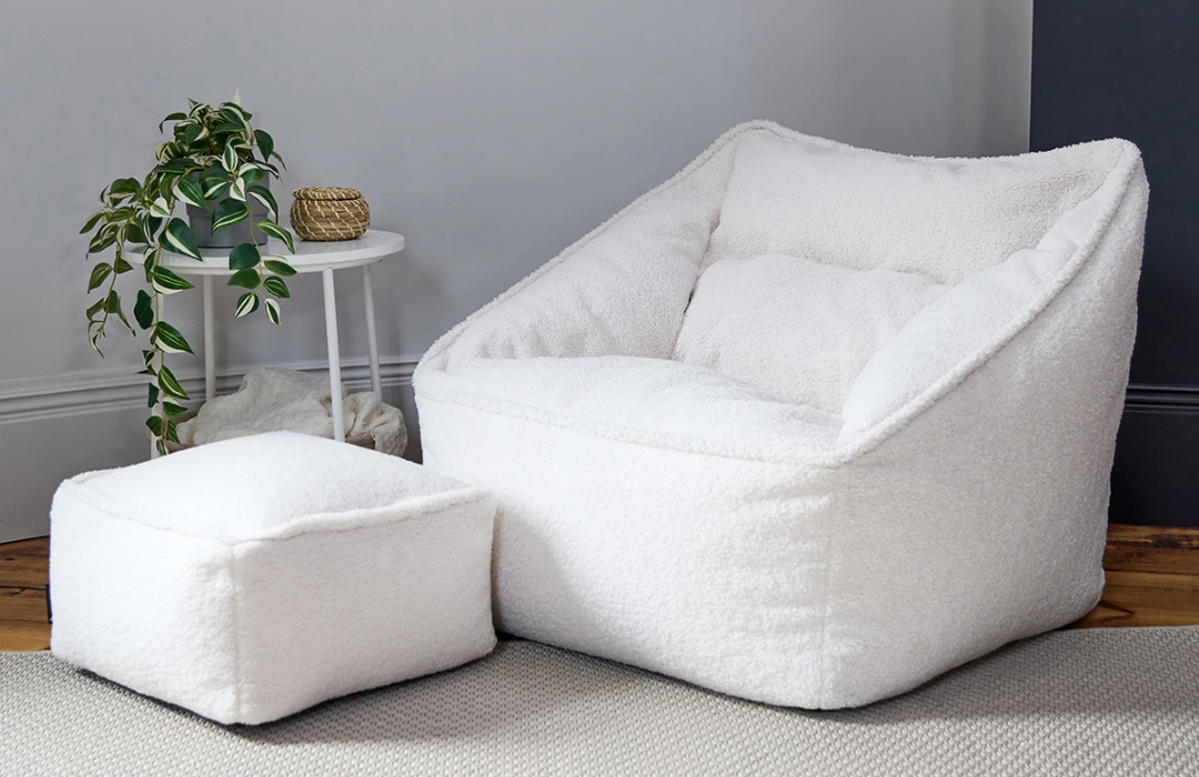 Maura Higgins Moves In Without a Sofa – But She’s Got Two of These Icon Bean Bags Instead